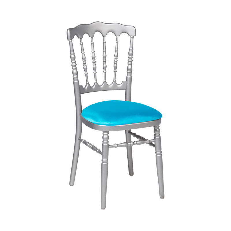 Chaise Napoléon argentée en bois avec galette turquoise