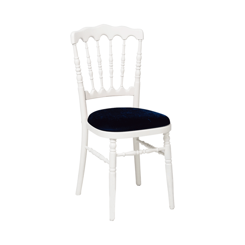 Chaise Napoléon blanche en bois avec galette velours bleue
