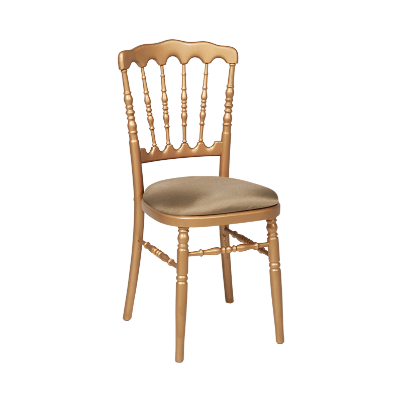 Chaise Napoléon dorée en bois avec galette bronze